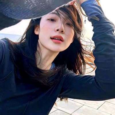 黑瓜吃料网入口 - 某95后小花被曝学历造假